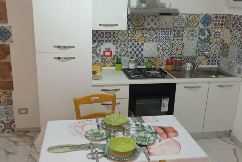 Casa Annita, Casa Vacanza In Stile Sicilia, In Pieno Centro A Pachino 0*,