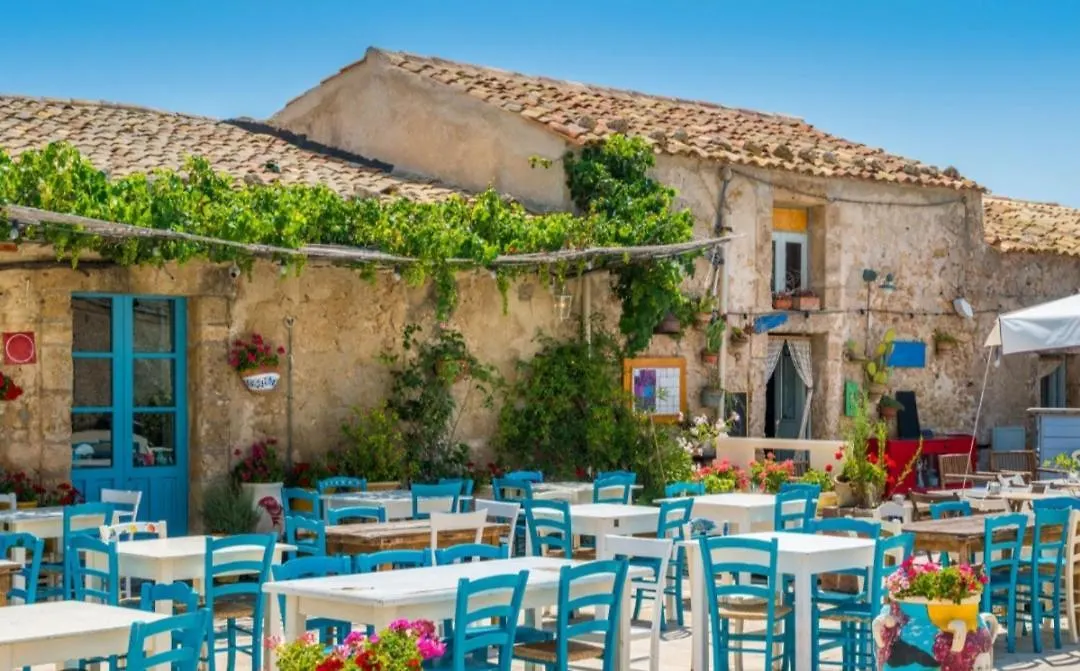 Casa Annita, Casa Vacanza In Stile Sicilia, In Pieno Centro A Pachino