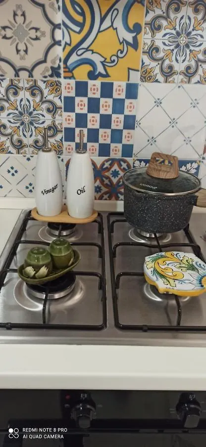 Casa Annita, Casa Vacanza In Stile Sicilia, In Pieno Centro A Pachino 0*,